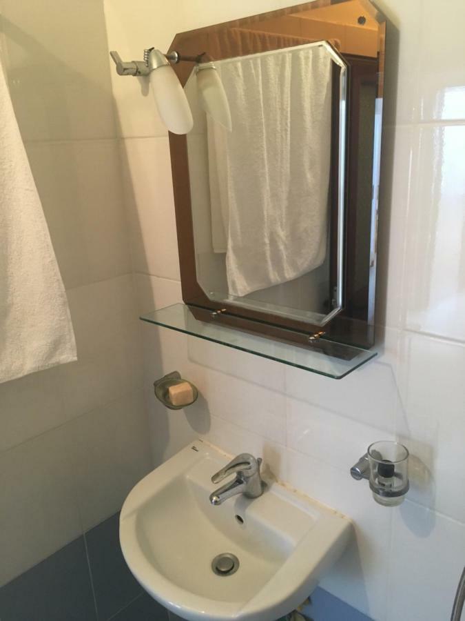 Qeparo Antonio Rooms Εξωτερικό φωτογραφία
